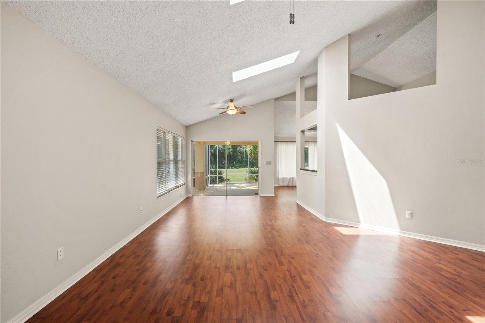 6005 FAIRWAY PALMS CT — photo 10