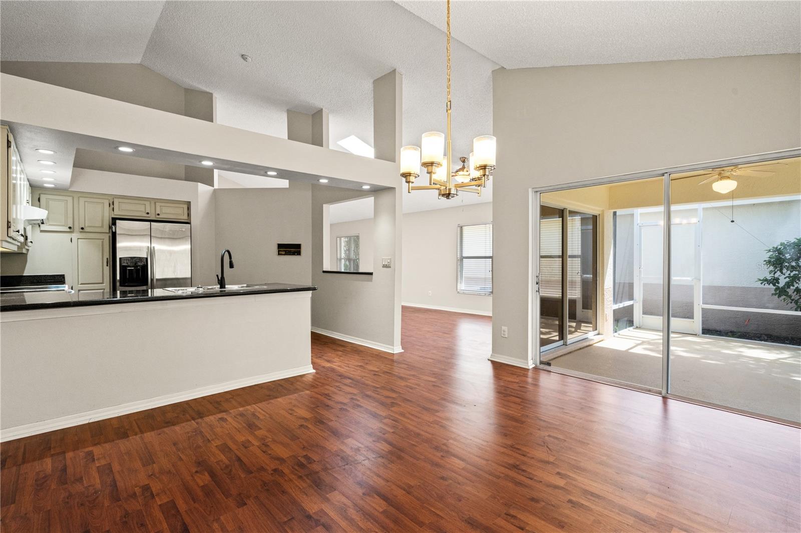 6005 FAIRWAY PALMS CT — photo 12