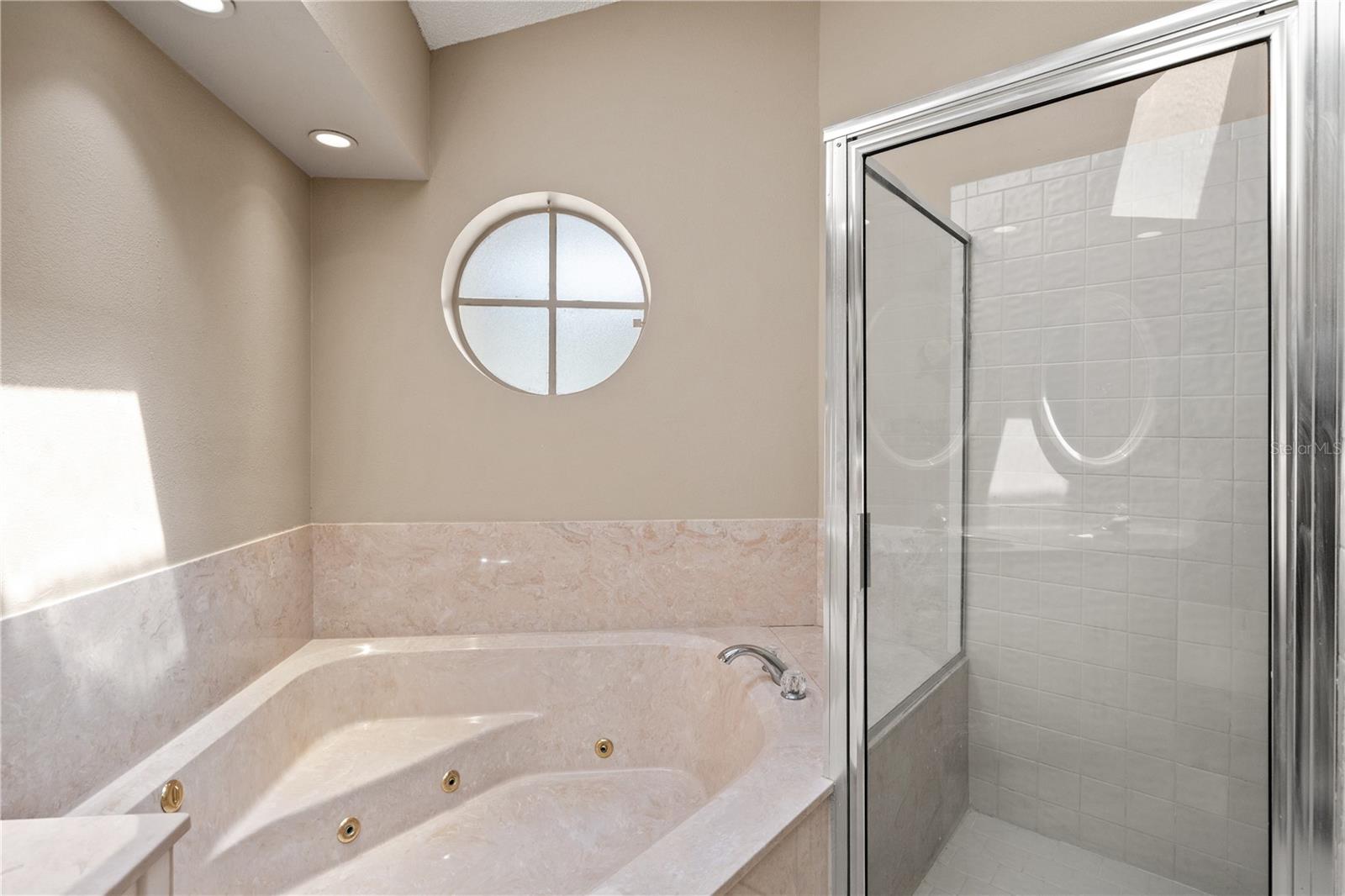 6005 FAIRWAY PALMS CT — photo 26