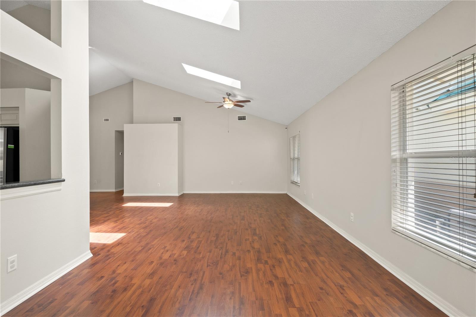 6005 FAIRWAY PALMS CT — photo 11