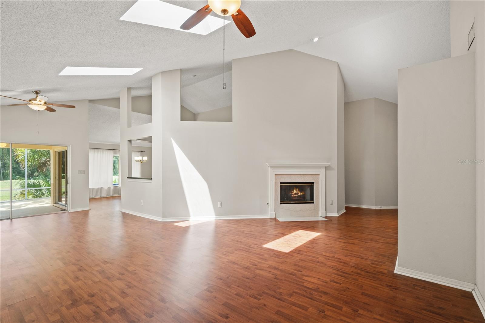 6005 FAIRWAY PALMS CT — photo 8