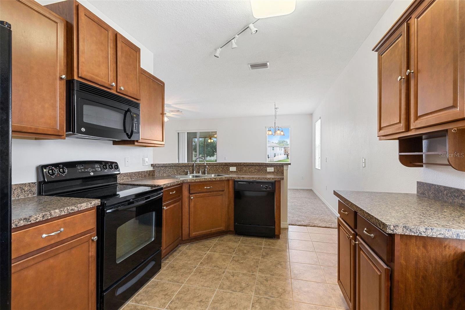 2616 WALDEN WOODS DR — photo 3
