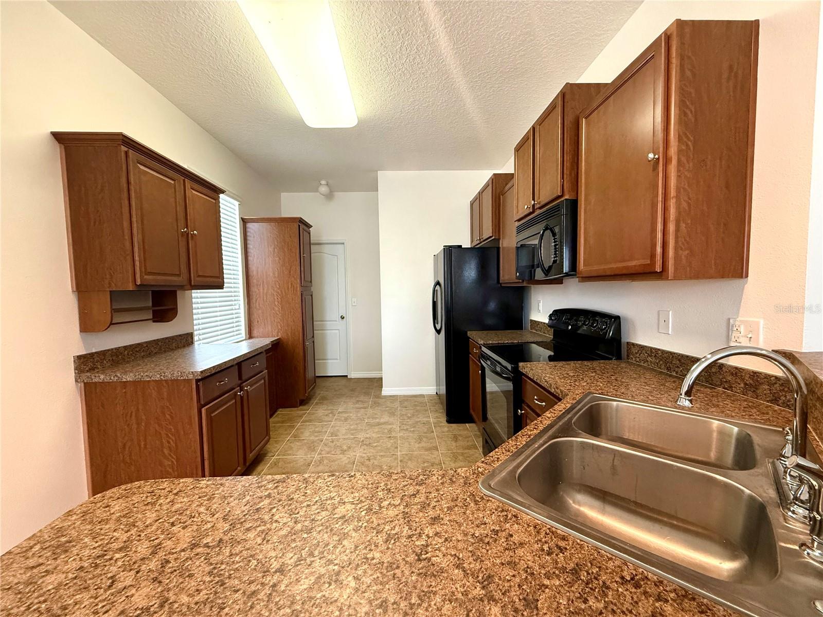 2616 WALDEN WOODS DR — photo 9