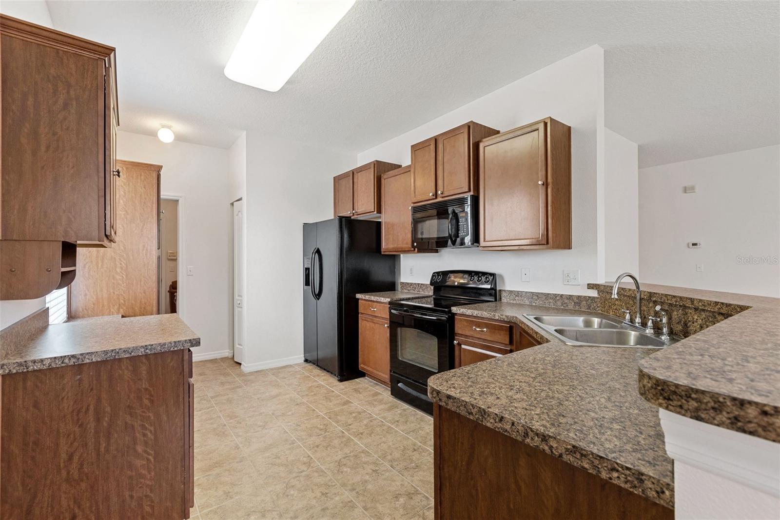 2616 WALDEN WOODS DR — photo 4