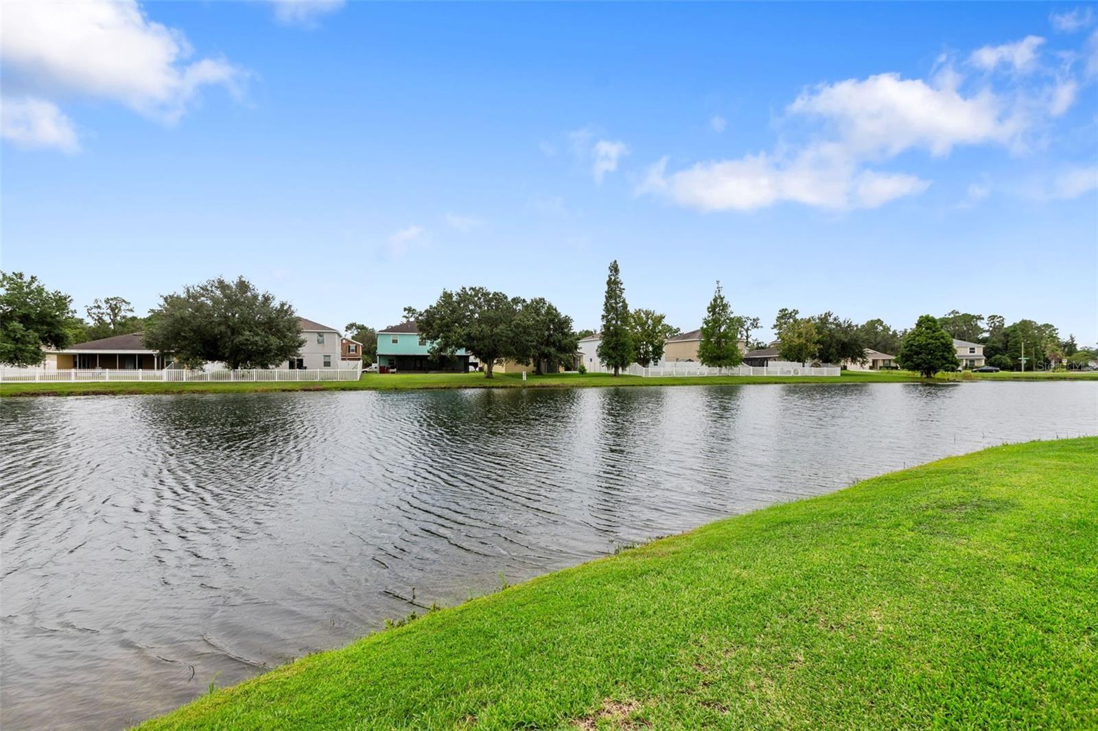 2616 WALDEN WOODS DR — photo 2