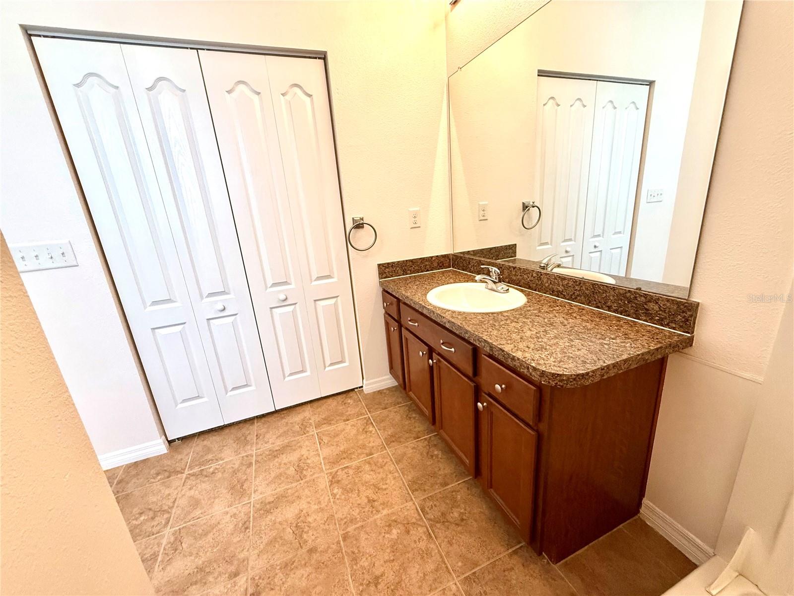 2616 WALDEN WOODS DR — photo 21