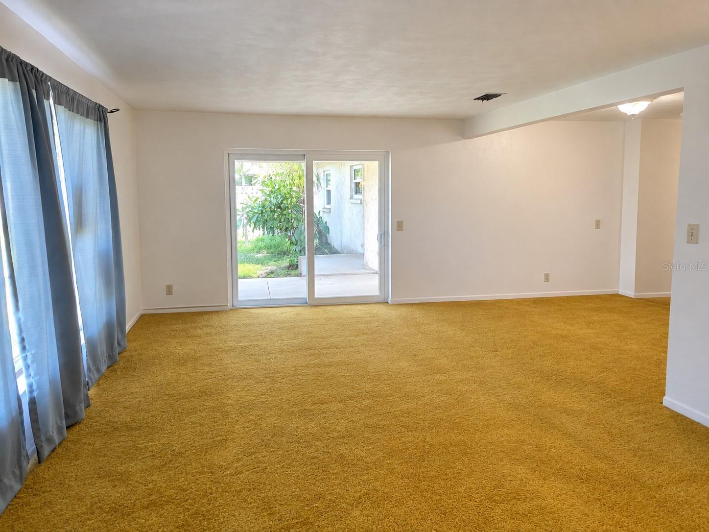 6123 HALIFAX DR — photo 8