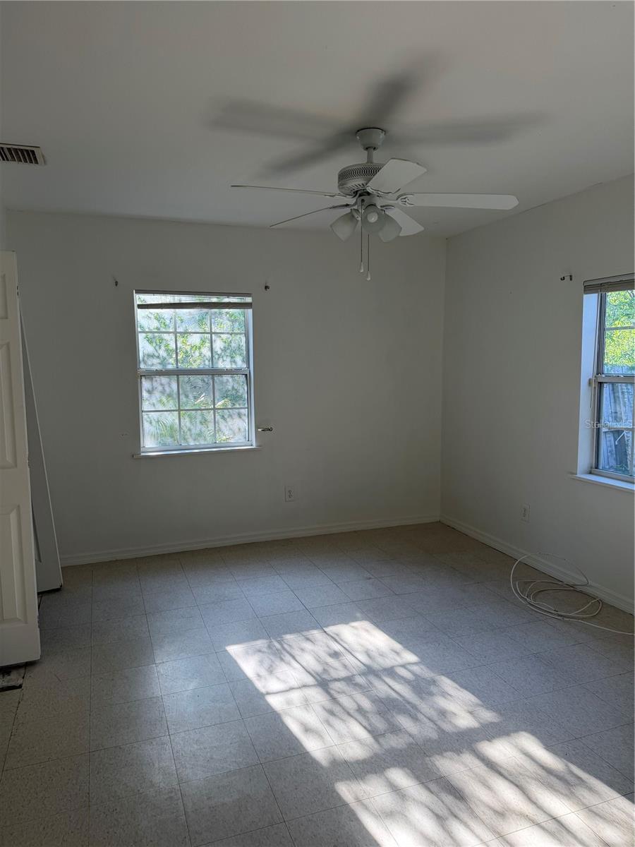 53 W PARK ST — photo 18