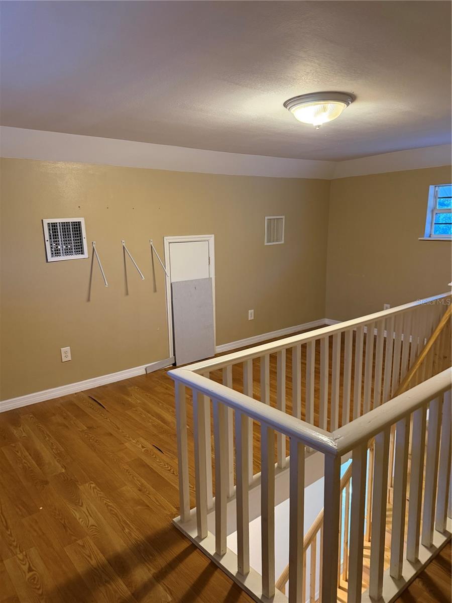 53 W PARK ST — photo 21