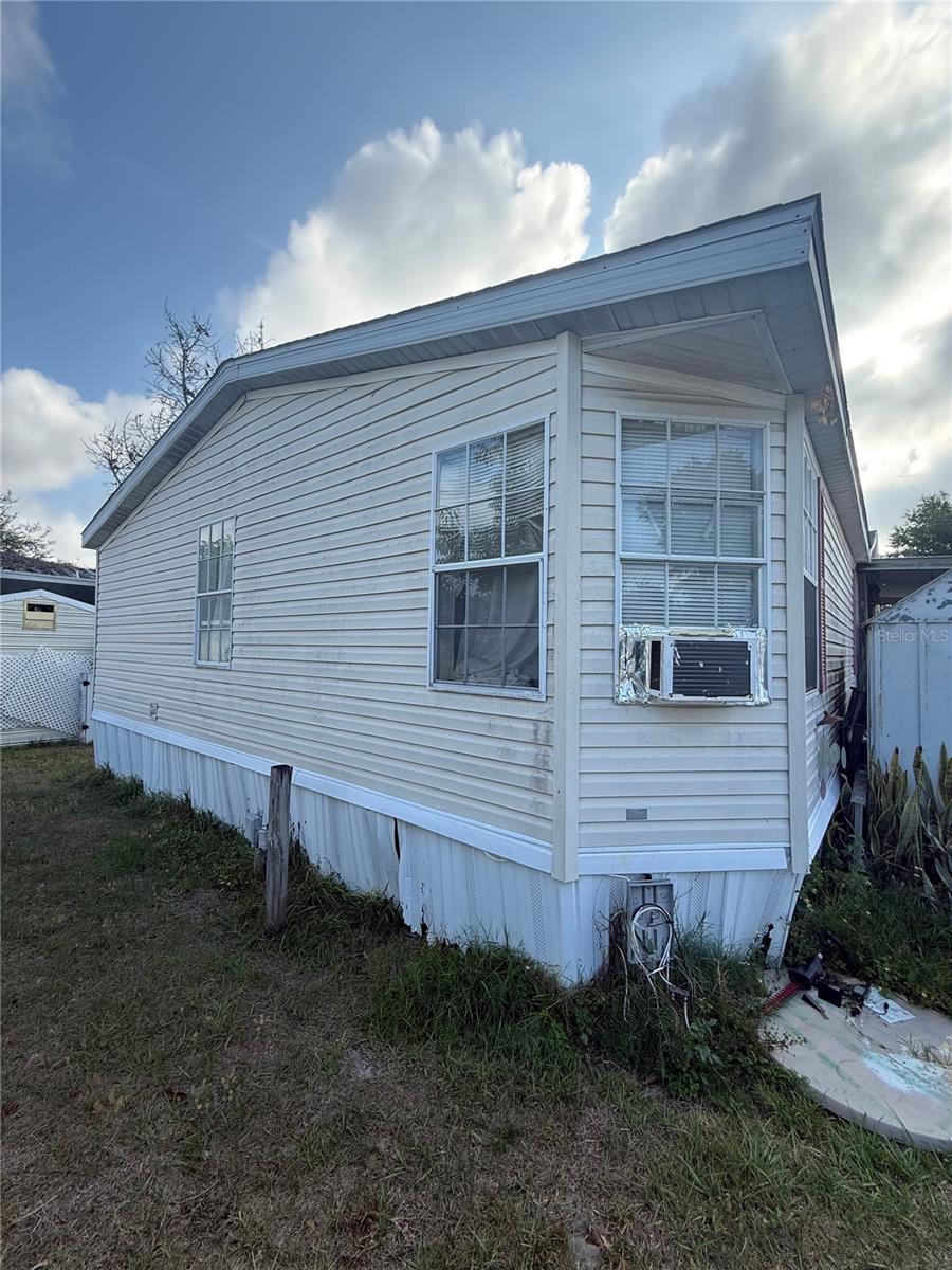 4439 AUTUMN PALM DR — photo 4