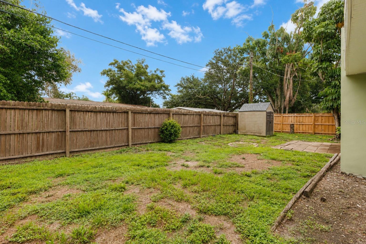 2125 N HERCULES AVE — photo 24