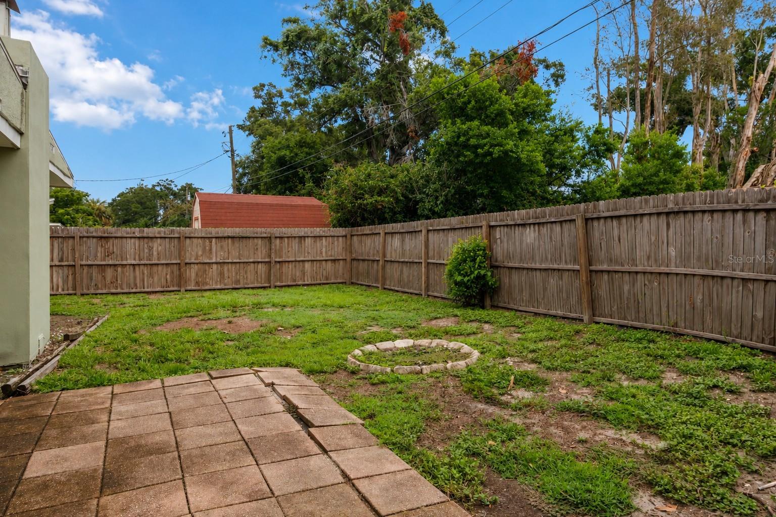 2125 N HERCULES AVE — photo 22