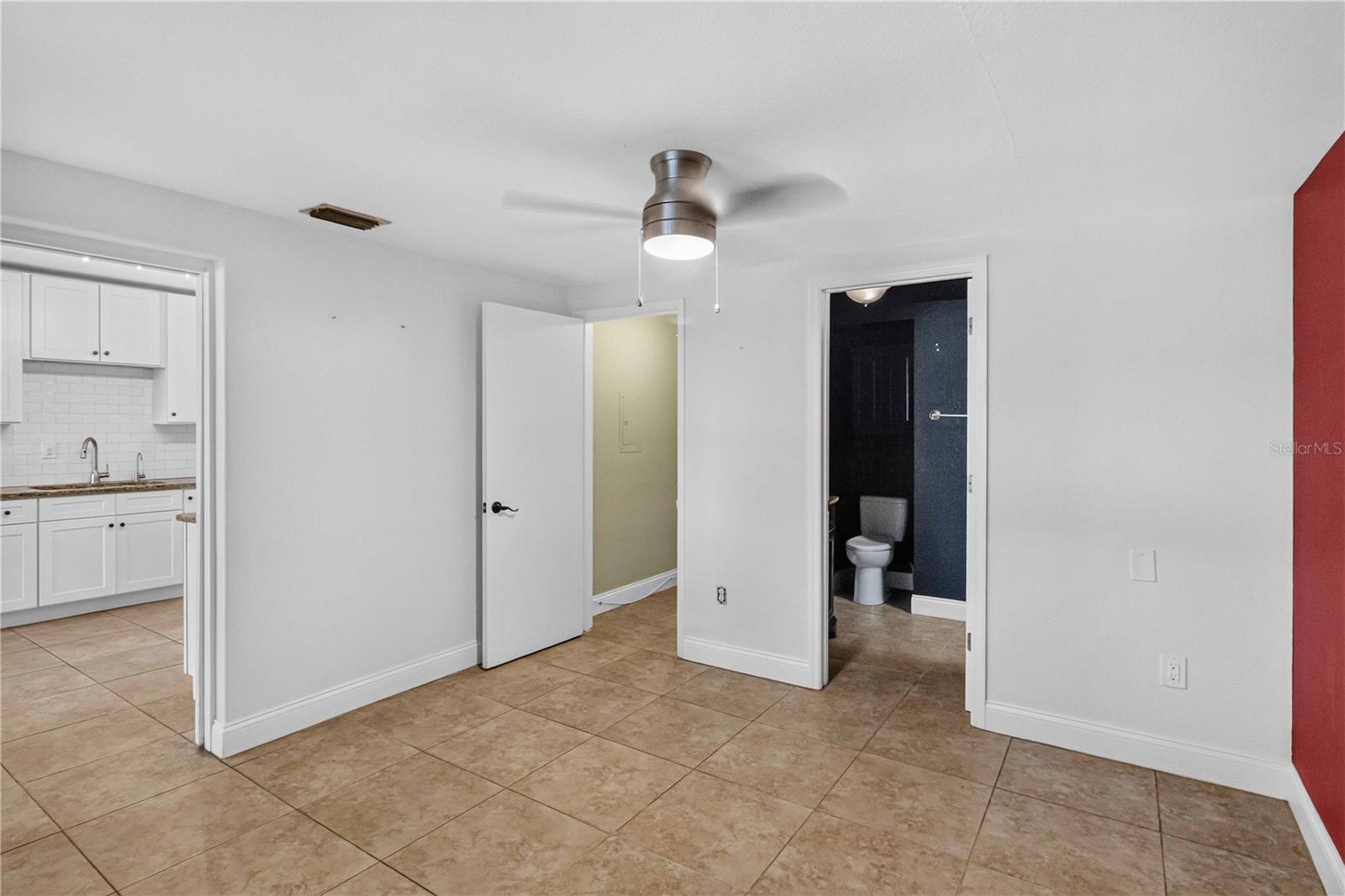 2125 N HERCULES AVE — photo 14