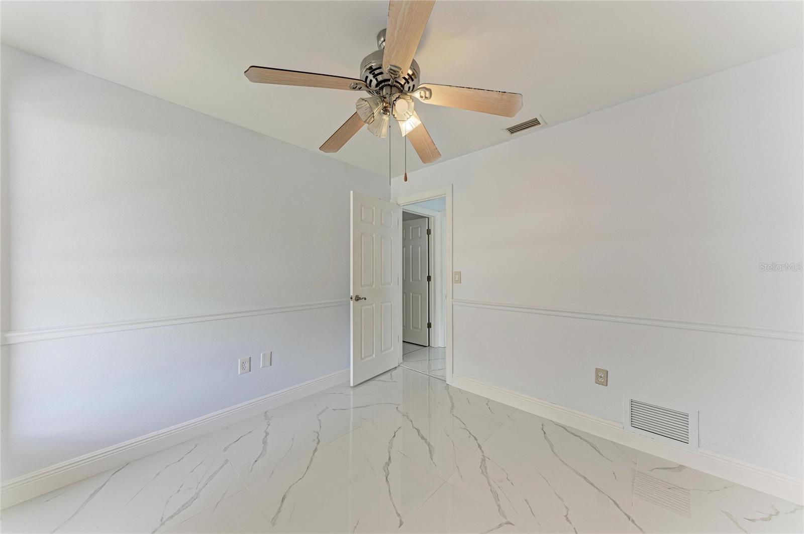 6540 MAUNA LOA BLVD — photo 35