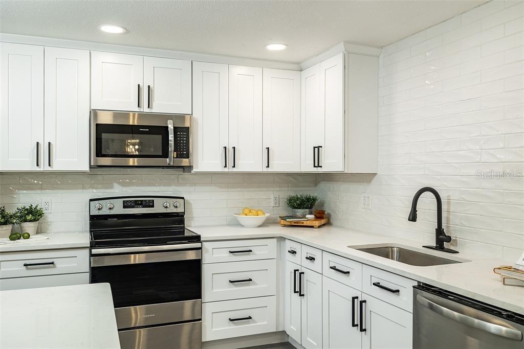 11145 BELLA LOMA DR — photo 12