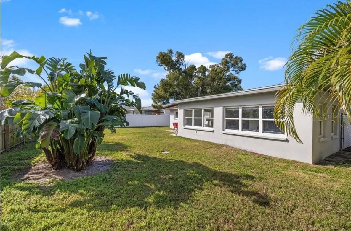 11145 BELLA LOMA DR — photo 25