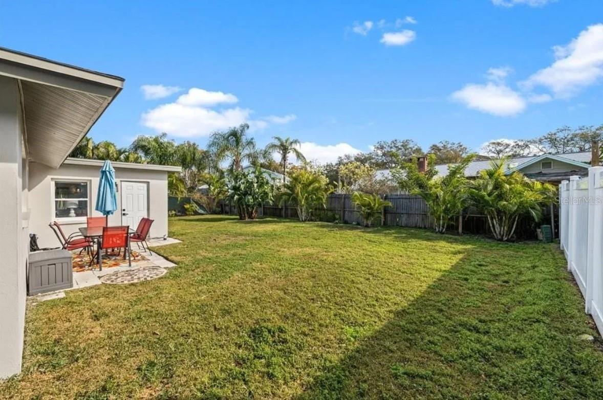 11145 BELLA LOMA DR — photo 24