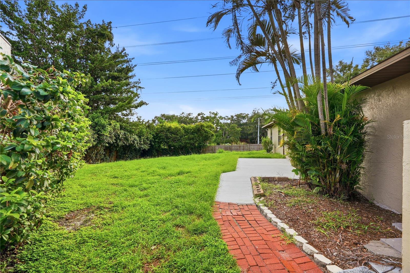 664 CHANNING DR — photo 33