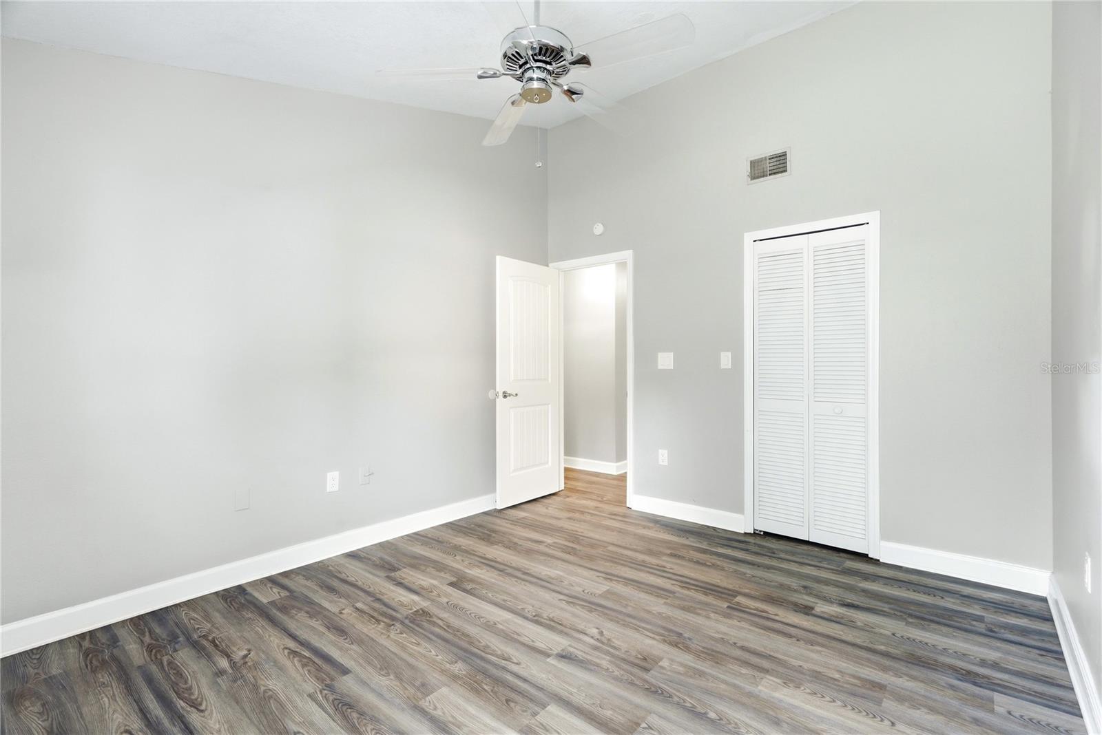 664 CHANNING DR — photo 29