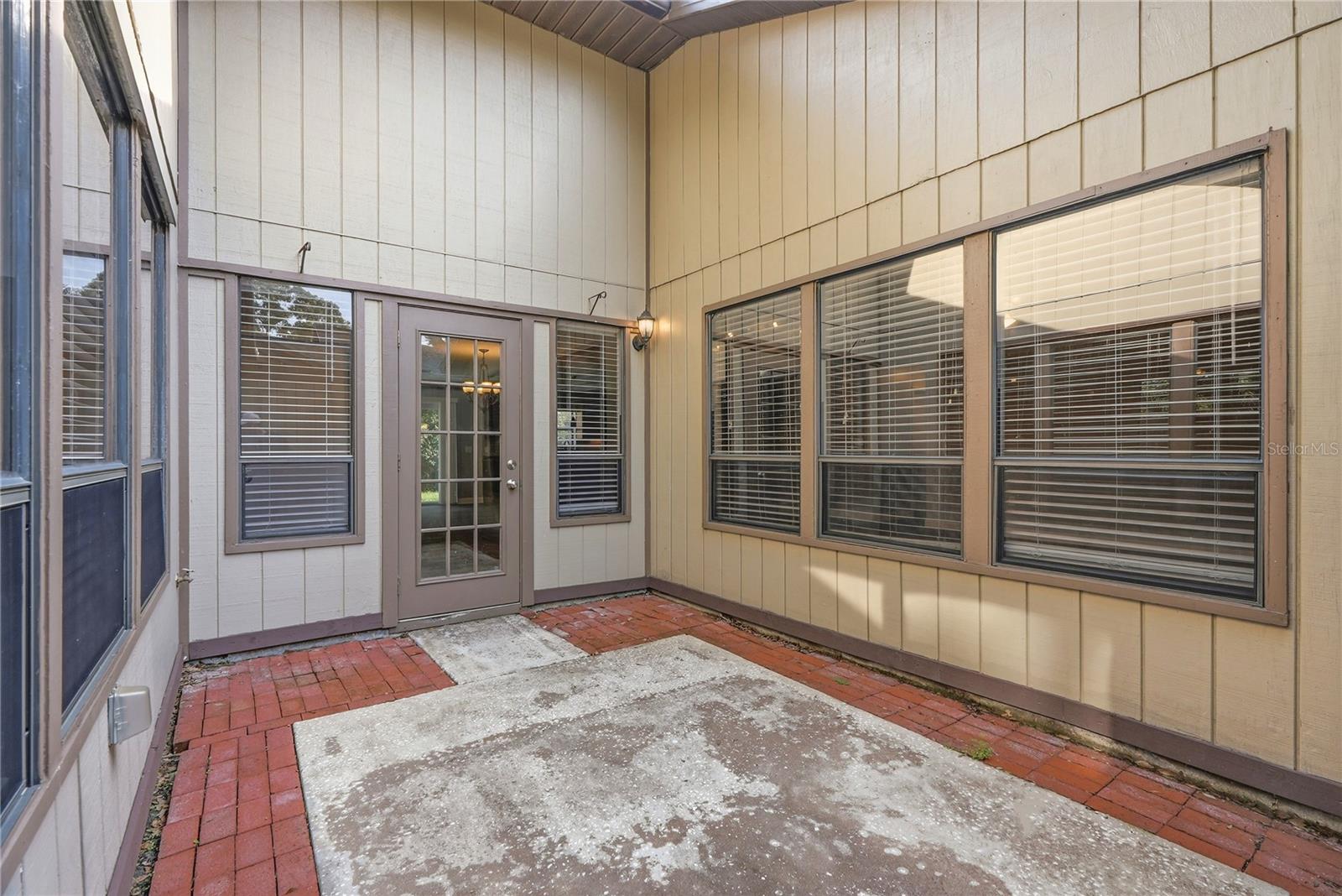 664 CHANNING DR — photo 15
