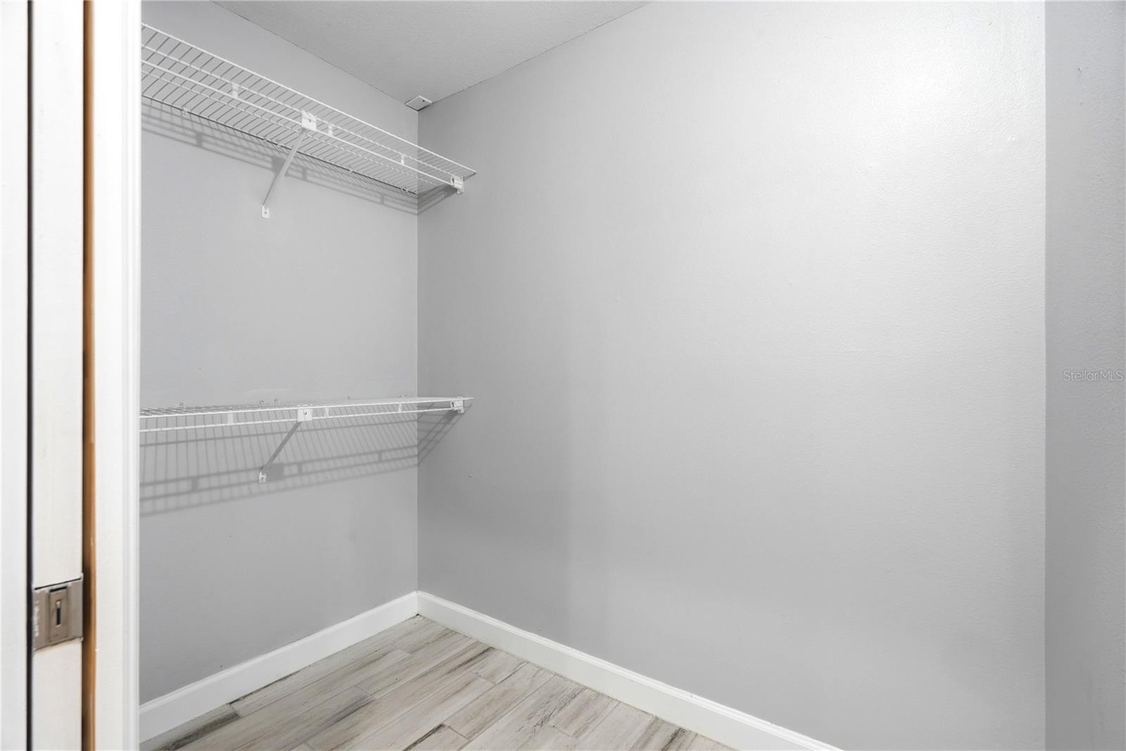 664 CHANNING DR — photo 23