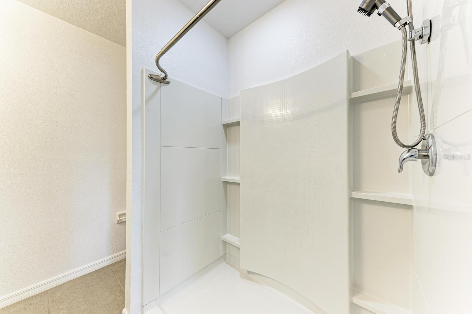 4546 LINDEVER LN — photo 29