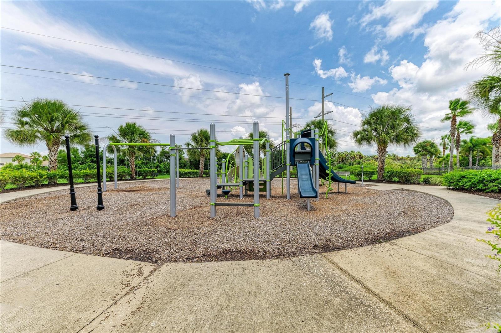 4546 LINDEVER LN — photo 45