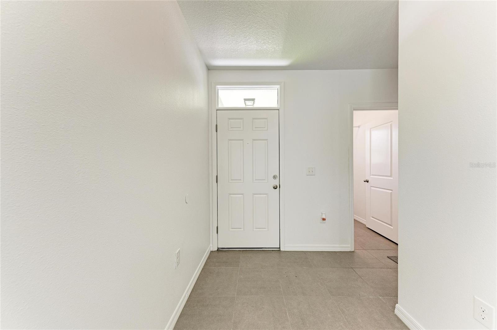 4546 LINDEVER LN — photo 9
