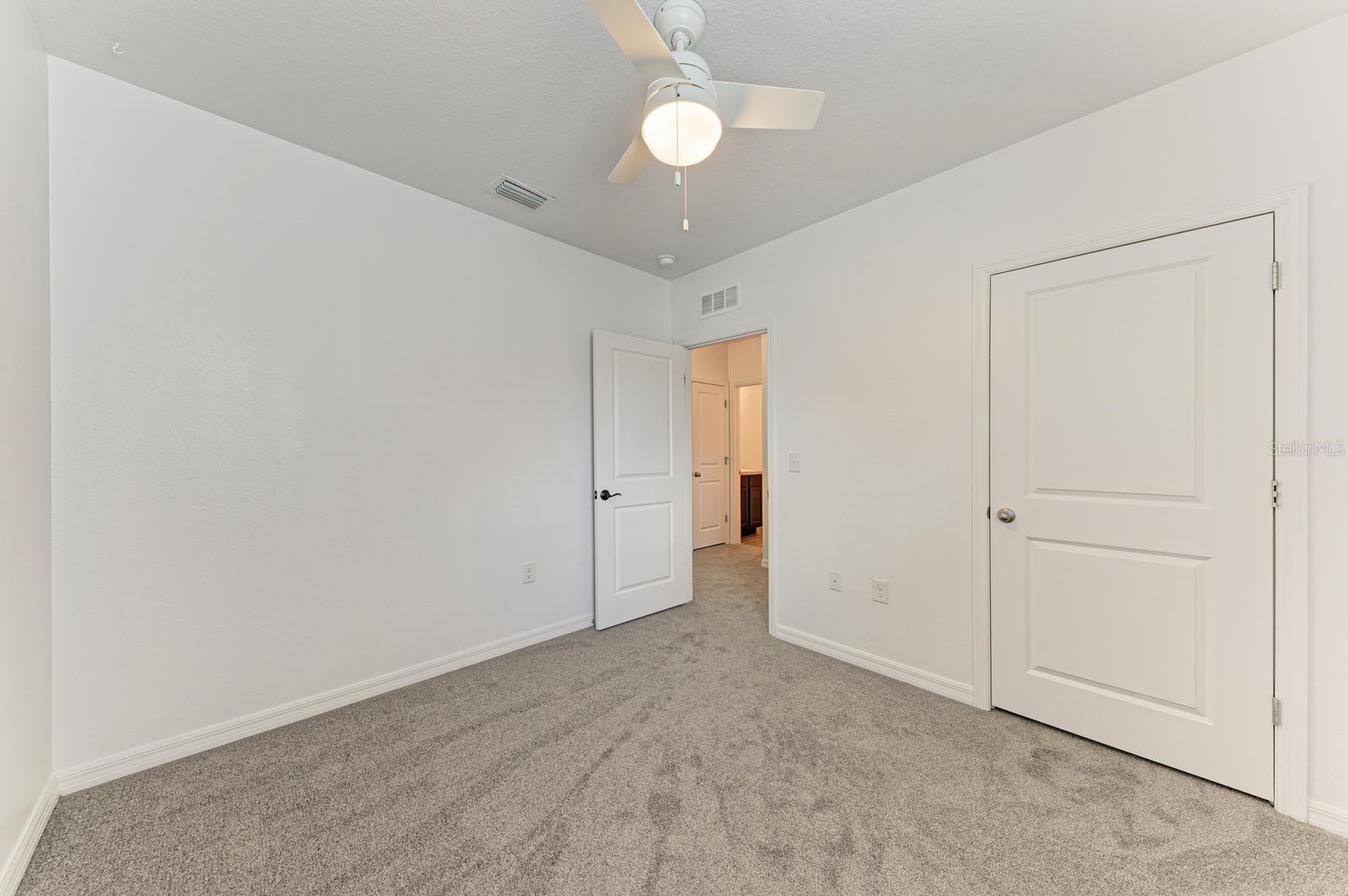 4546 LINDEVER LN — photo 32