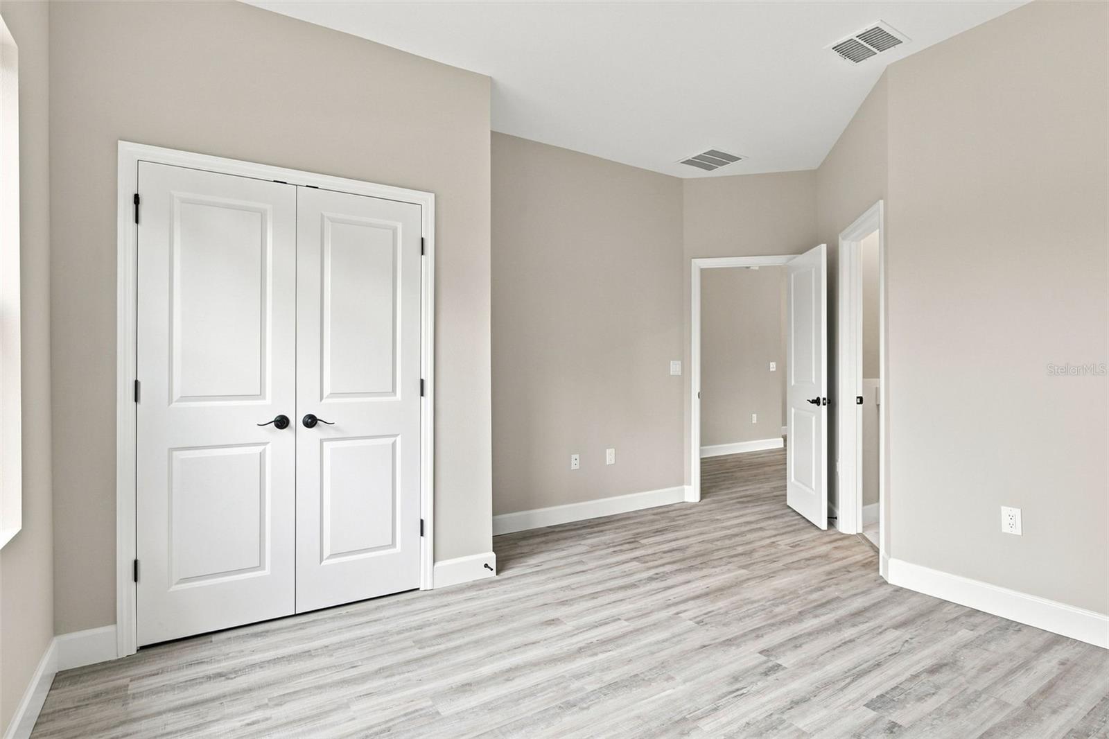 8211 ELKENBERRY AVE — photo 19