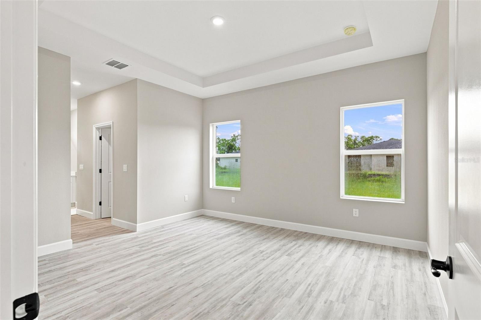 8211 ELKENBERRY AVE — photo 14