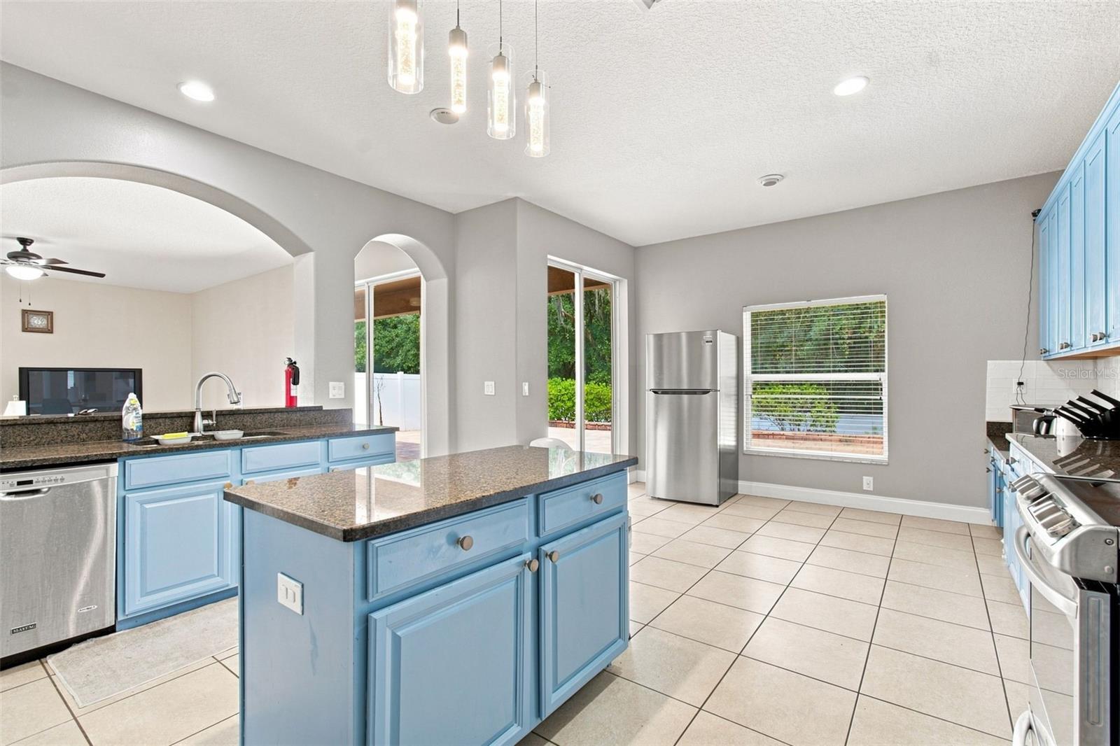 10637 LIBERTY BELL DR — photo 16