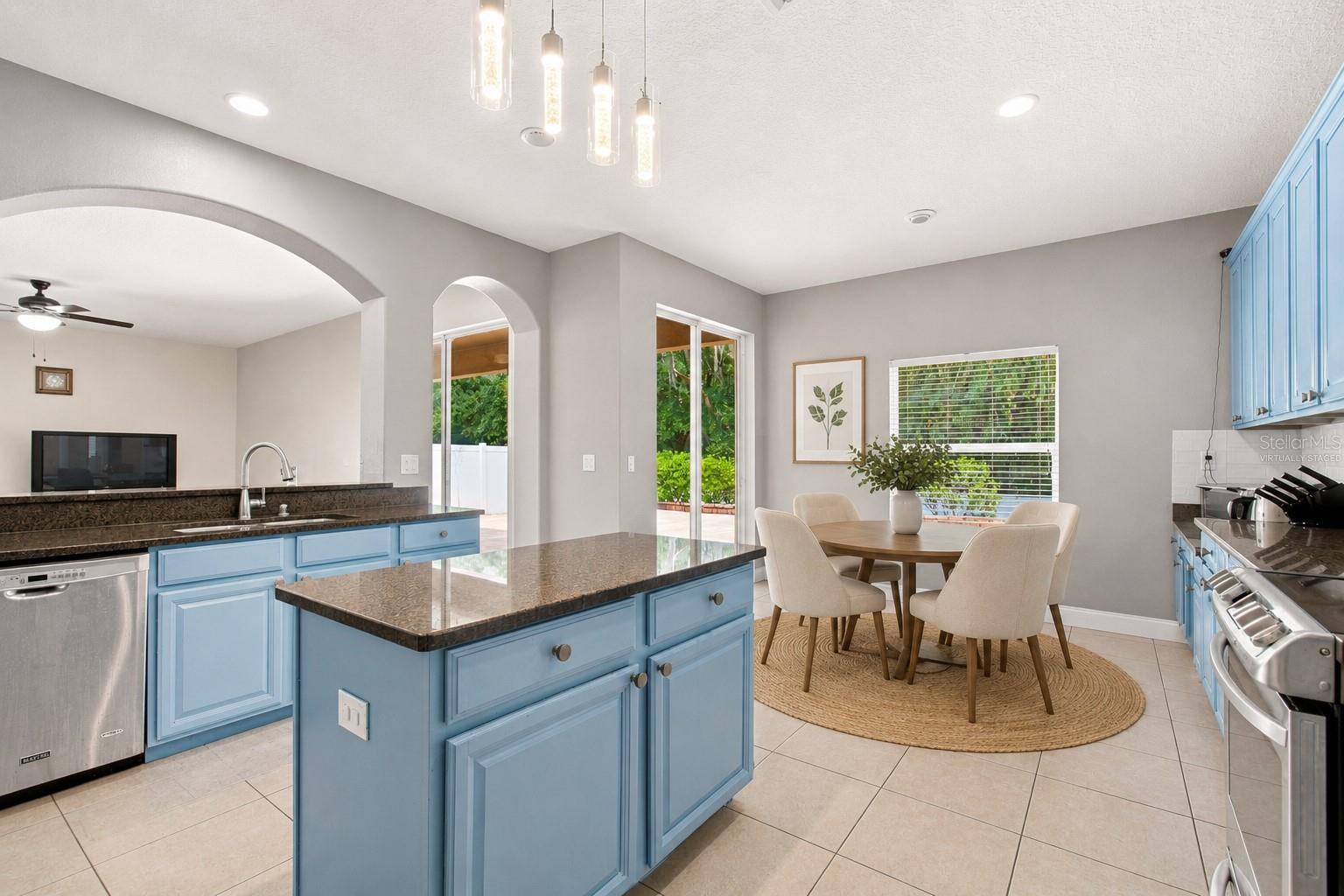 10637 LIBERTY BELL DR — photo 15