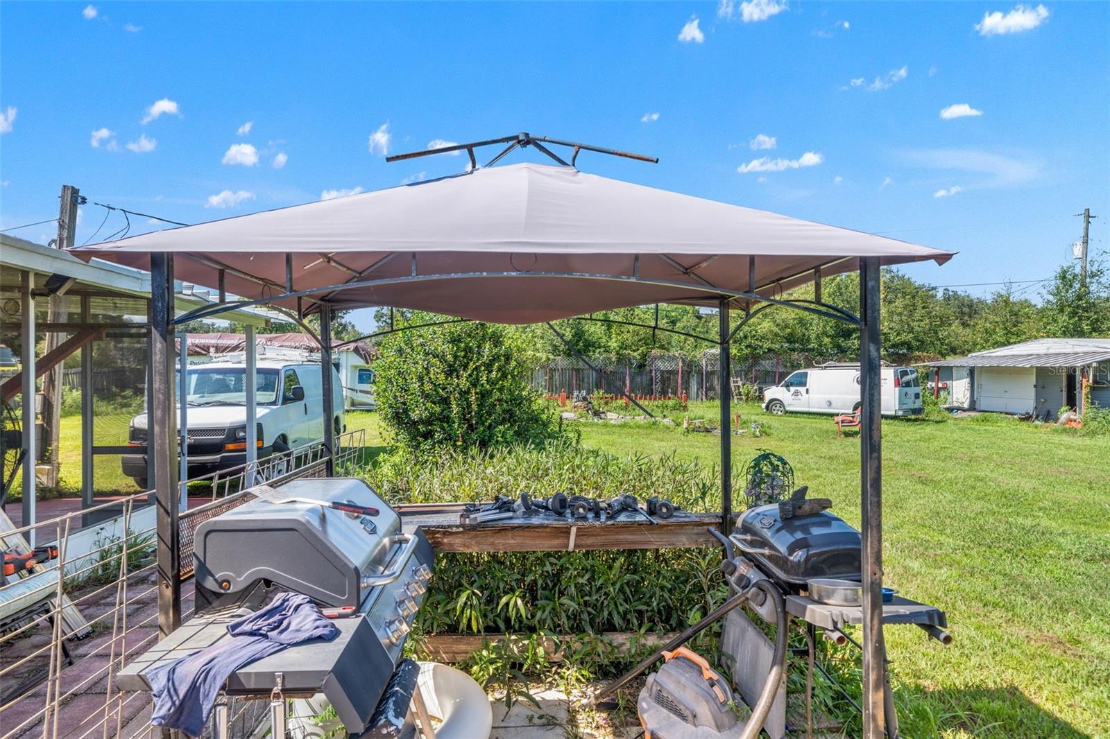 8512 HAMSTER DR — photo 36