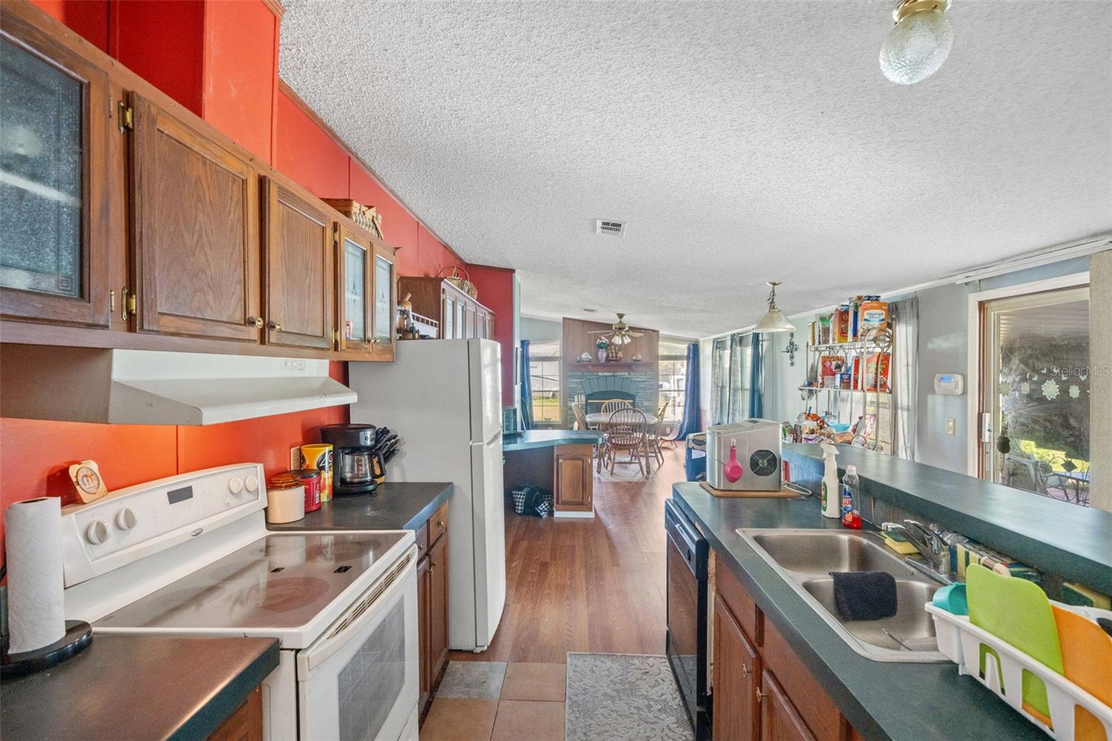 8512 HAMSTER DR — photo 16