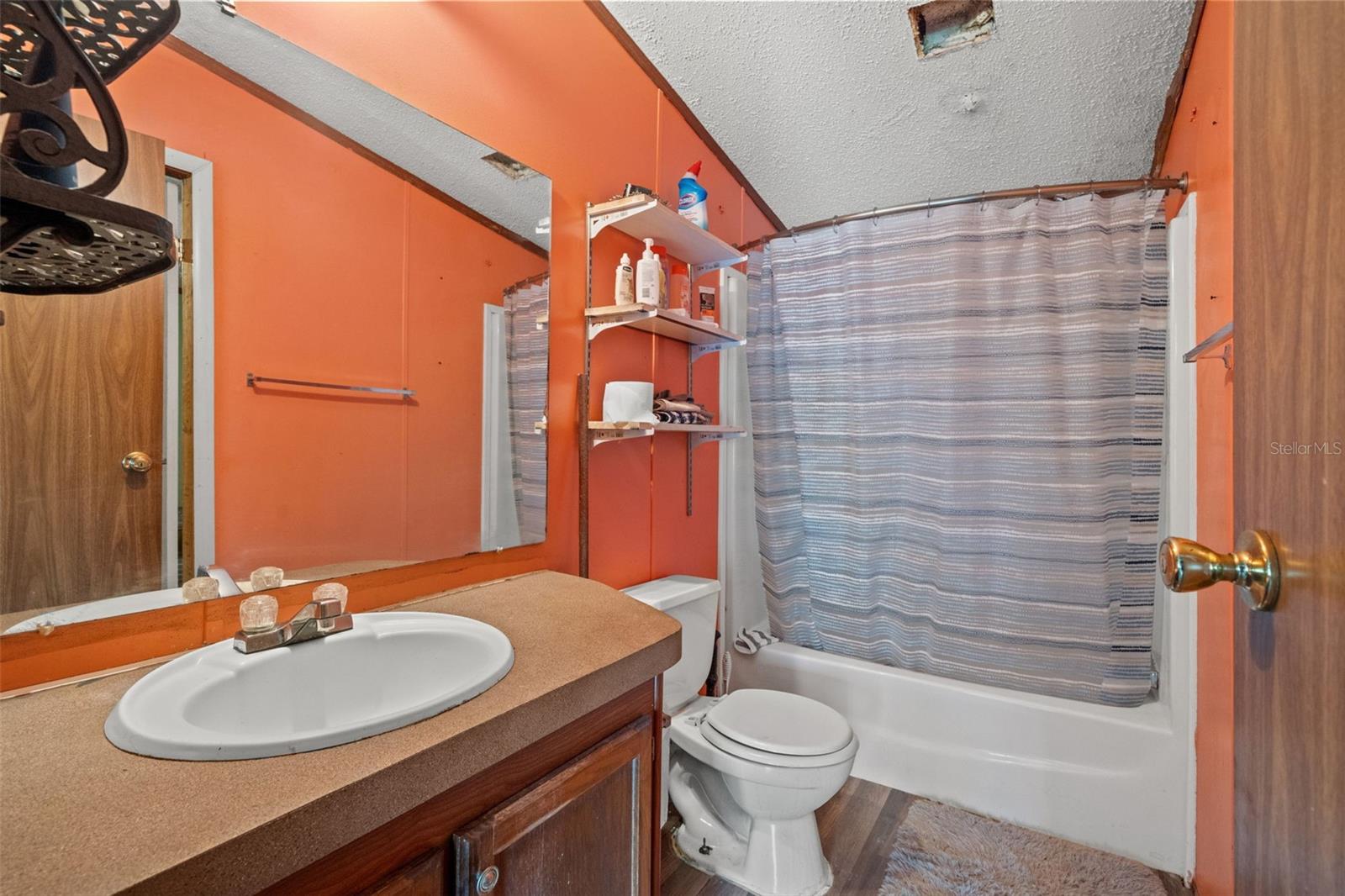 8512 HAMSTER DR — photo 23