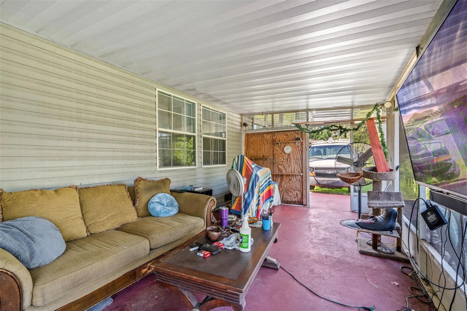8512 HAMSTER DR — photo 34