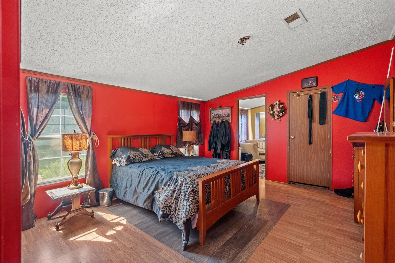 8512 HAMSTER DR — photo 29