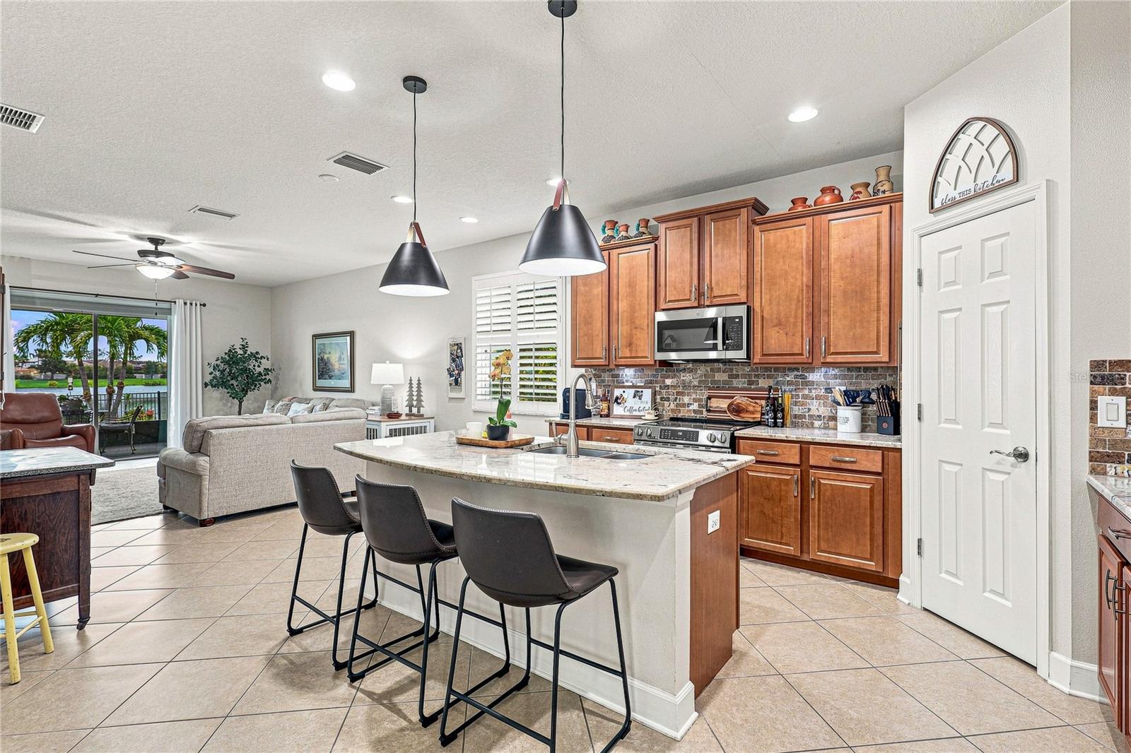 8478 NANDINA DR — photo 3