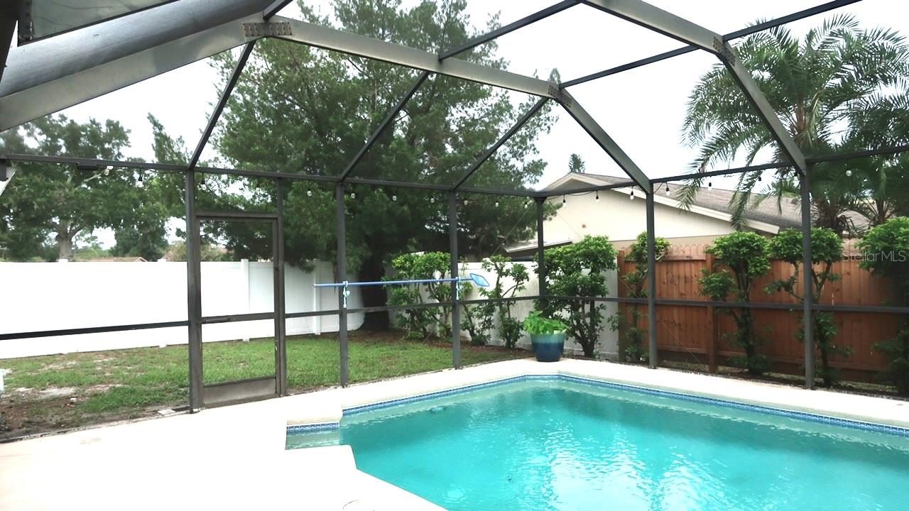 12818 TALLOWOOD DR — photo 28