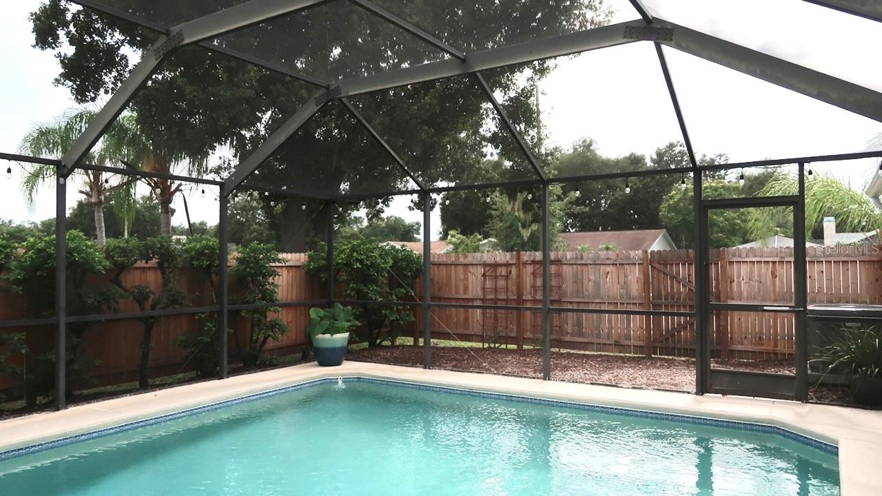 12818 TALLOWOOD DR — photo 29