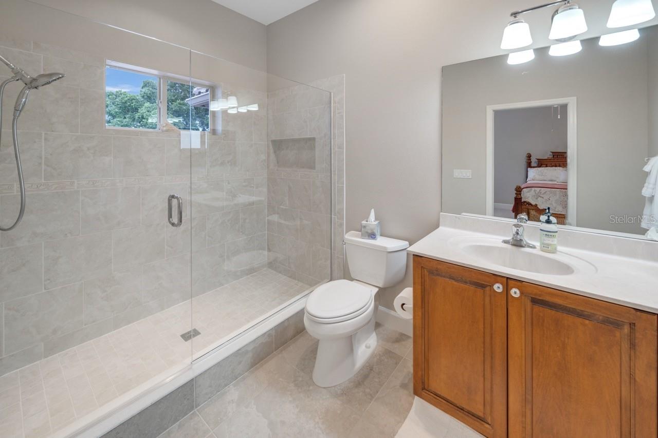 5918 BAHAMA SHORES DR S — photo 24