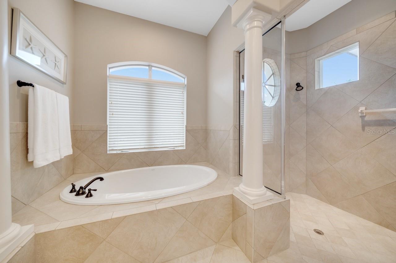 5918 BAHAMA SHORES DR S — photo 13