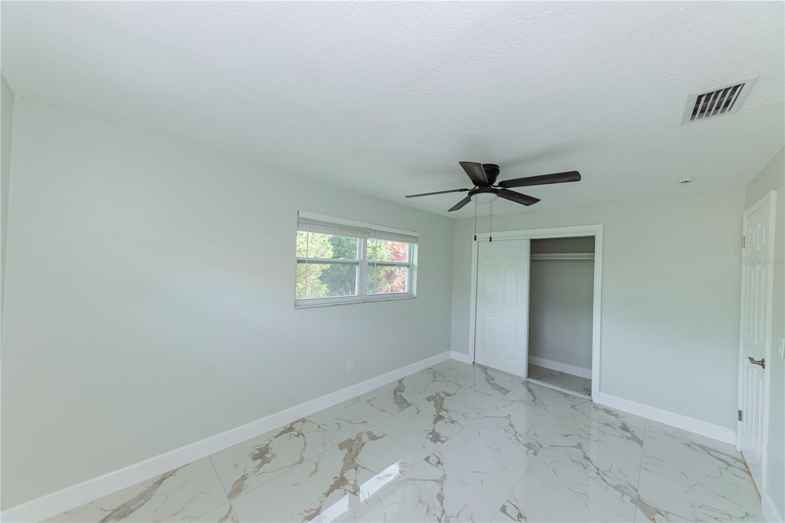 1574 SOUVENIR DR — photo 32