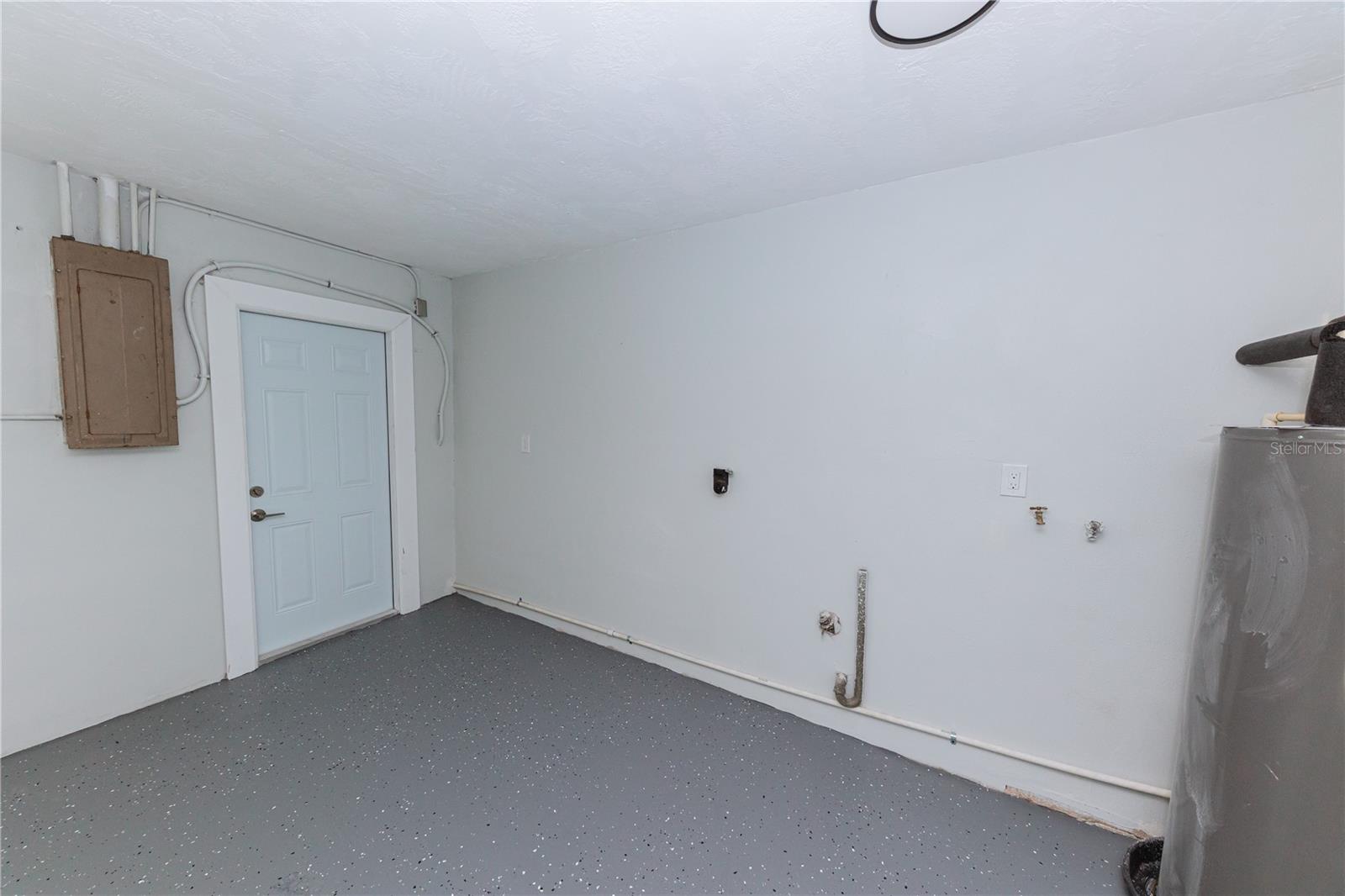 1574 SOUVENIR DR — photo 96