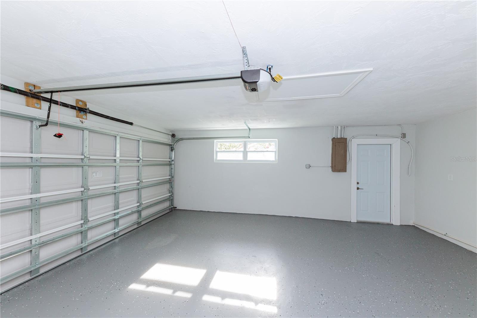 1574 SOUVENIR DR — photo 26