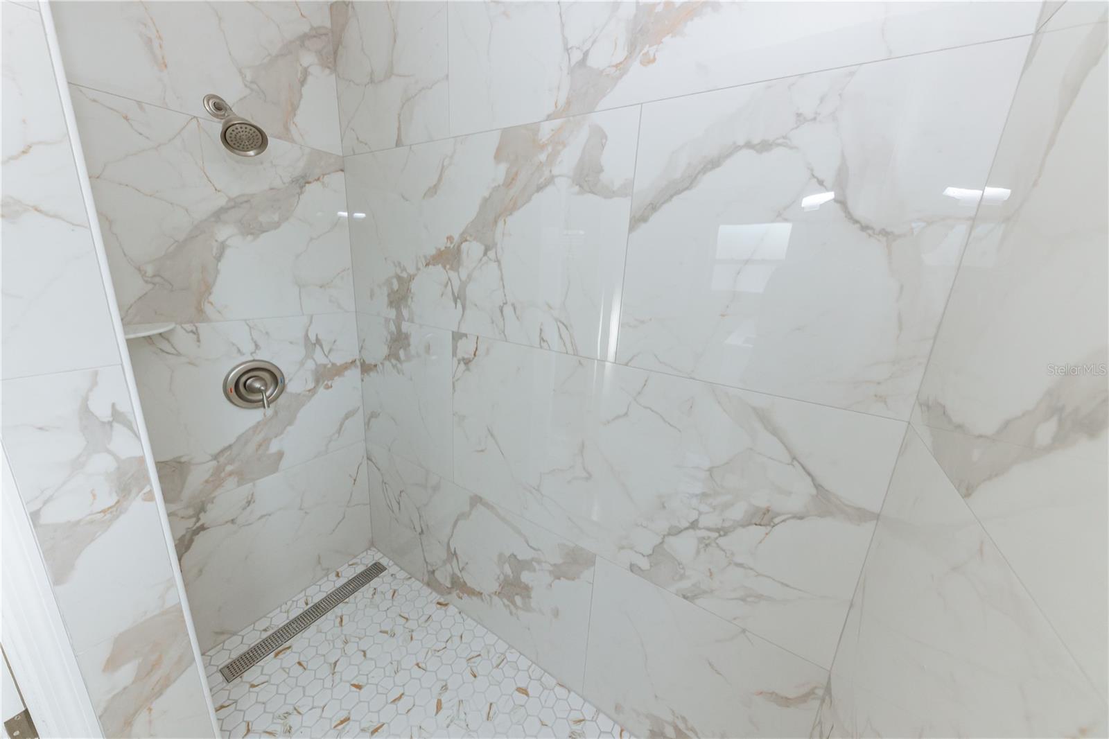 1574 SOUVENIR DR — photo 39