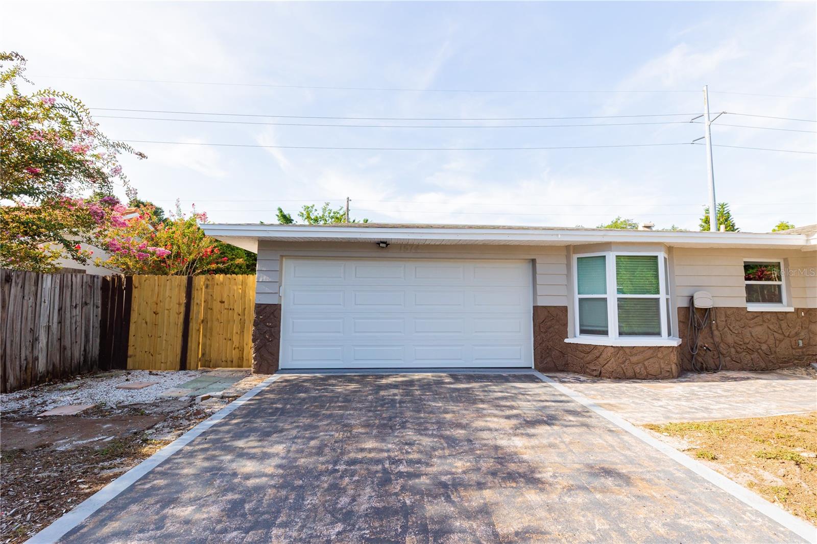 1574 SOUVENIR DR — photo 87