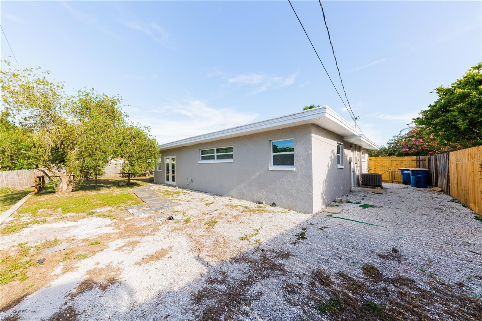 1574 SOUVENIR DR — photo 13