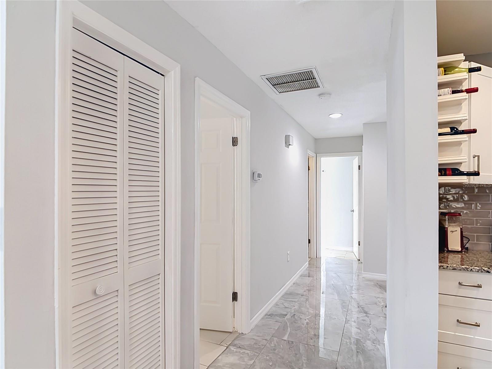 1716 LAKESIDE DR #1714B — photo 4